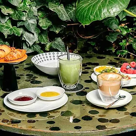 3 10 Corso Couette-café