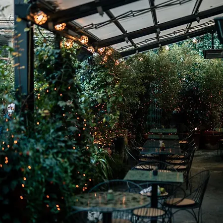 3 10 Corso Couette-café Milan