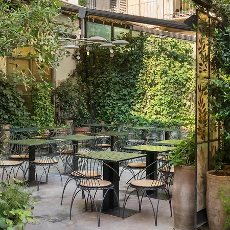 Couette-café 3 10 Corso 4*